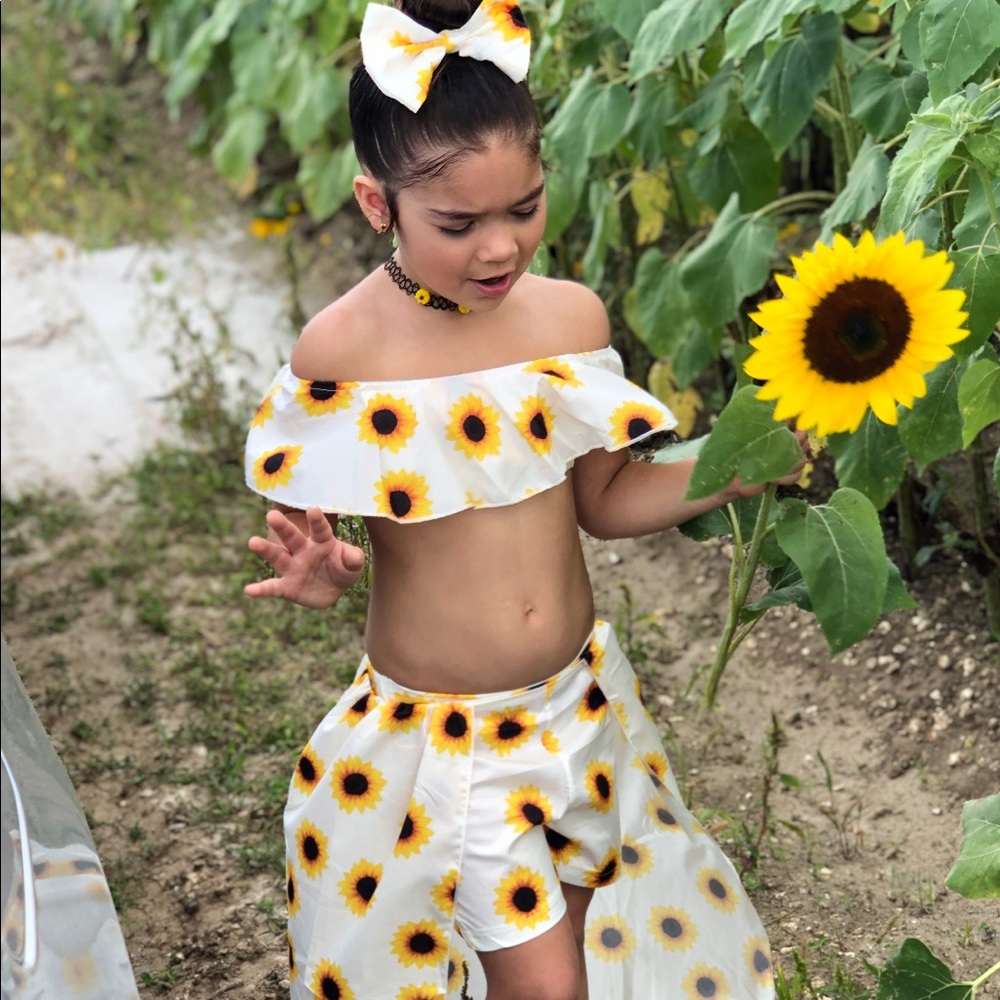 Girls sunflower outfit